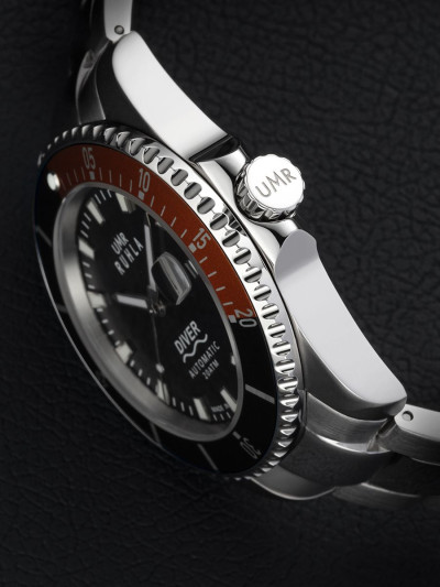 Preview: UMR Ruhla Automatic Diver Schwarz/Orange - Stahlarmband Preview: UMR Ruhla Automatic Diver Schwarz/Orange - Stahlarmband